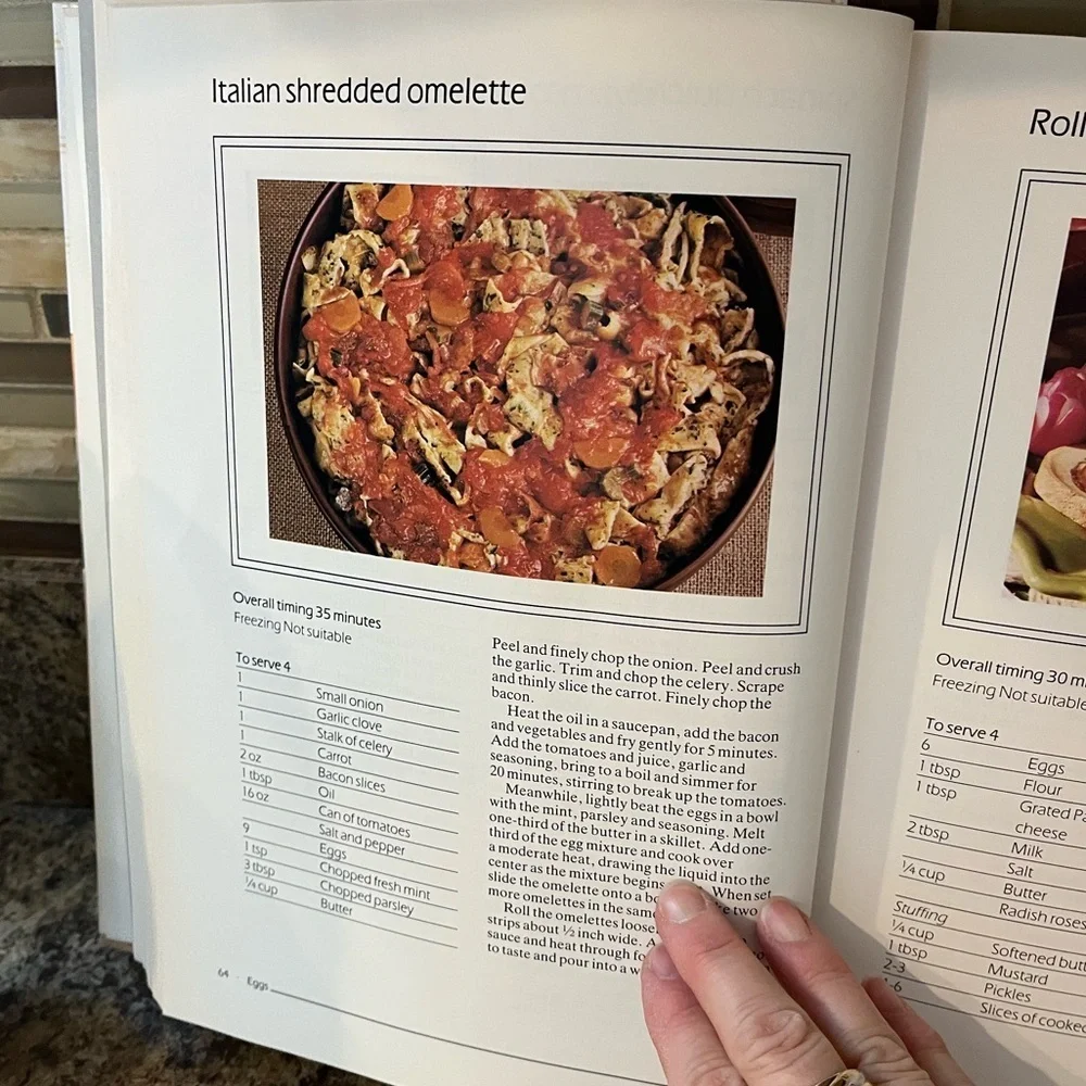 Vintage The Cook's Color Treasury Cookbook